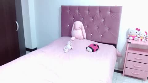 Ella  online show from February 25, 2025, 6:14 am