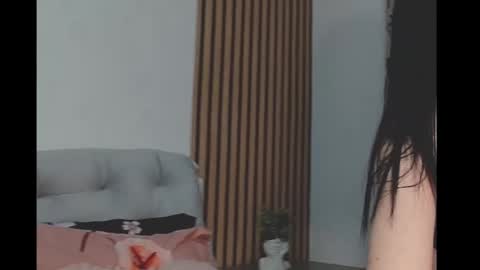 Chloe online show from December 17, 2025, 12:16 am