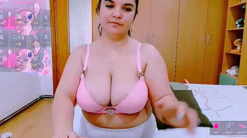 Ella  online show from October 14, 2025, 6:47 am