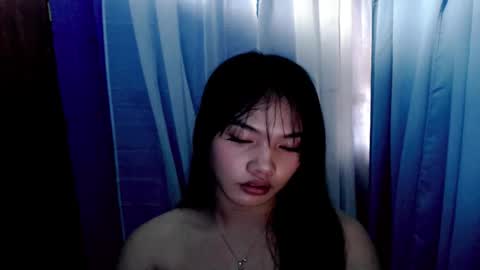 Ella online show from December 4, 2025, 7:17 am