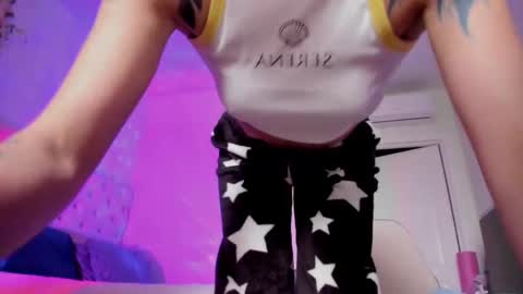 ELLA online show from November 22, 2025, 9:52 am