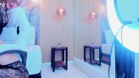 ella harper online show from September 30, 2025, 2:38 am