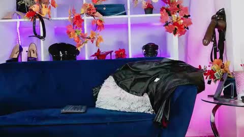 ella_kross online show from September 19, 2025, 4:25 am