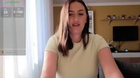 Ella  Max online show from April 15, 2026, 5:58 am