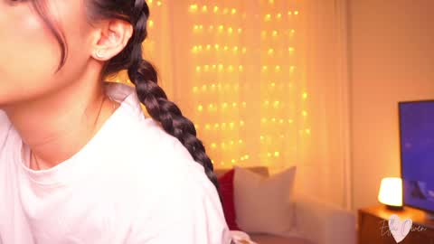 ELLA OWEN online show from January 17, 2025, 5:30 pm