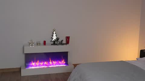 Ella online show from February 8, 2026, 10:57 pm