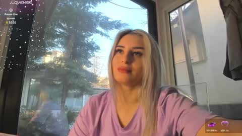 ella_vee online show from March 4, 2026, 5:57 am