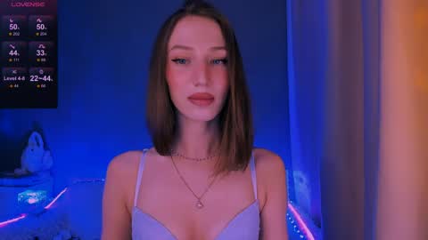 Snapshot of ellaamber chatting on May 4, 2026, 10:11 am ellaamber online show from May 4, 2026, 10:11 am