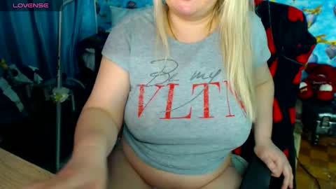  IsaBella  online show from February 28, 2026, 9:27 pm