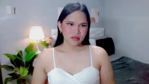 Snapshot of ellaford chatting on May 24, 2026, 12:37 am EllaFord online show from May 24, 2026, 12:37 am