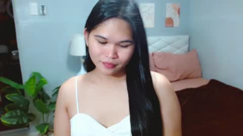 Snapshot of ellaford chatting on June 21, 2026, 7:22 am EllaFord online show from June 21, 2026, 7:22 am