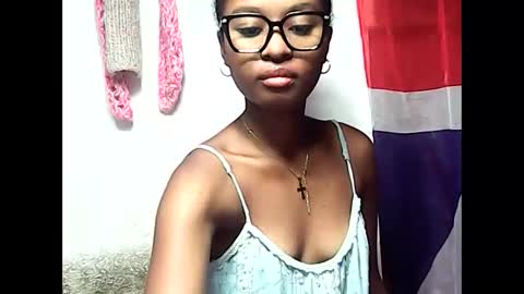 ellah245 online show from May 10, 2026, 10:09 am