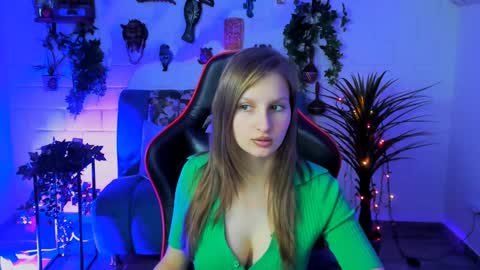 Ella online show from December 11, 2024, 3:15 pm