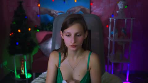 Ella online show from January 7, 2025, 11:48 am