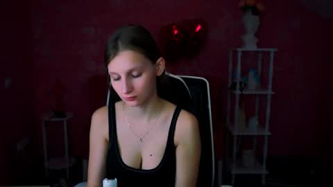 Ella online show from March 9, 2025, 7:12 am