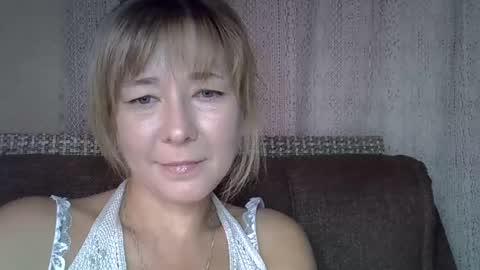 ellajohnsonx online show from October 12, 2025, 3:22 pm