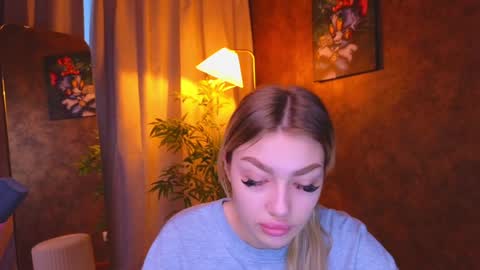 ellamilla online show from January 7, 2025, 5:22 am