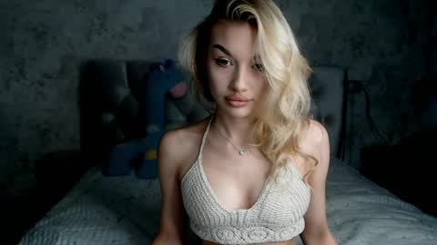 Snapshot of ellamilla chatting on April 27, 2026, 2:15 pm ellamilla online show from April 27, 2026, 2:15 pm