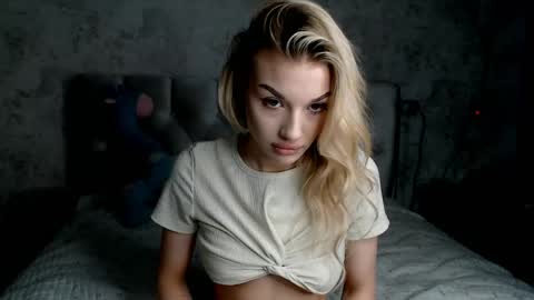 Snapshot of ellamilla chatting on April 28, 2026, 2:55 pm ellamilla online show from April 28, 2026, 2:55 pm