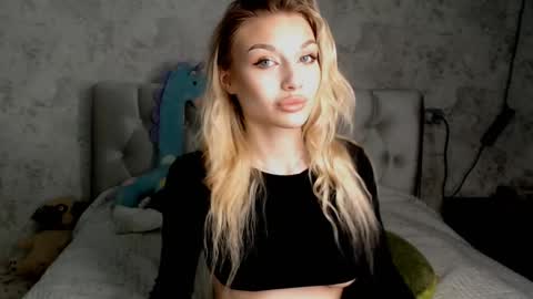 Snapshot of ellamilla chatting on June 9, 2026, 12:50 pm ellamilla online show from June 9, 2026, 12:50 pm