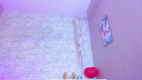 Ella online show from February 25, 2025, 10:58 am