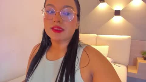 Ella online show from October 13, 2025, 12:49 pm