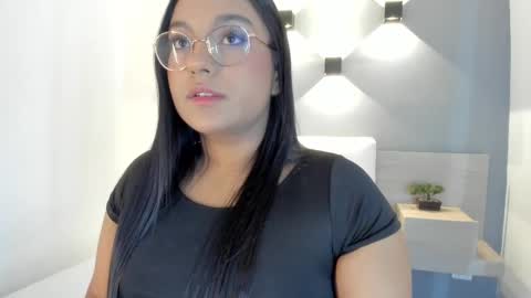 Ella online show from October 16, 2025, 11:11 am