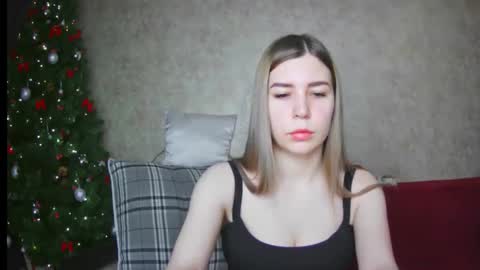 EllaNuar online show from January 9, 2025, 2:01 am