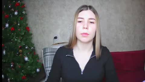 EllaNuar online show from January 13, 2025, 5:01 am