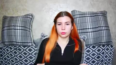 EllaNuar online show from September 16, 2025, 5:52 am