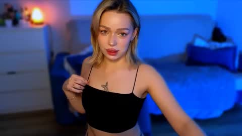 Ella online show from November 10, 2025, 5:17 am