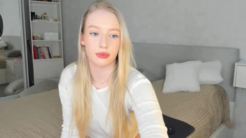 elldiana online show from March 1, 2026, 3:19 am