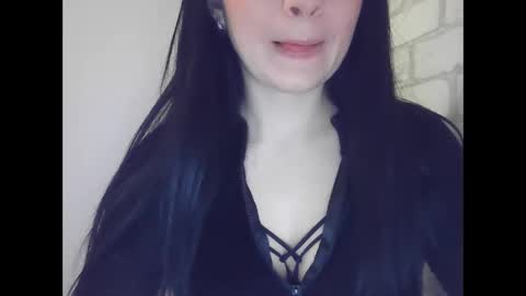 elle010843 online show from January 5, 2025, 2:41 pm