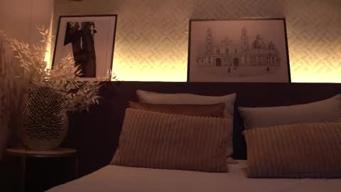 Elle Diane online show from February 19, 2025, 6:33 am