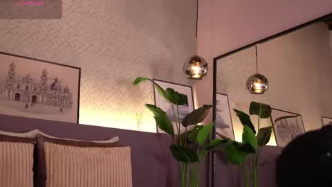 Elle Diane online show from September 24, 2025, 10:13 pm