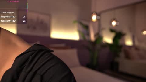 Elle Diane online show from November 10, 2025, 12:09 am