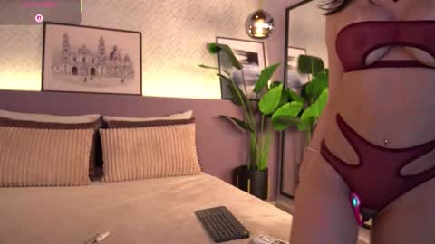 Elle Diane online show from March 9, 2026, 12:25 am