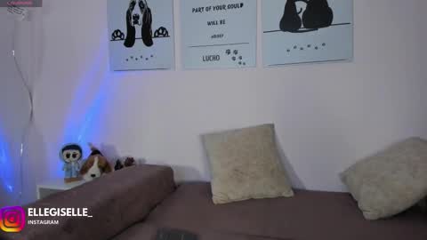 Yiss online show from October 14, 2025, 2:23 am