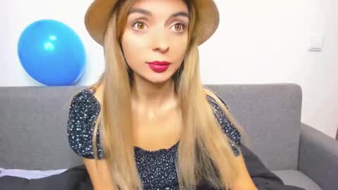 ellen_flow online show from December 15, 2024, 9:31 pm