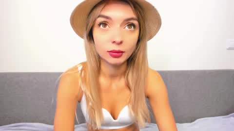 ellen_flow online show from February 21, 2025, 6:51 am