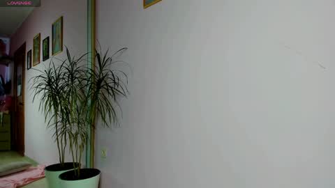 rosi online show from April 21, 2026, 2:51 am