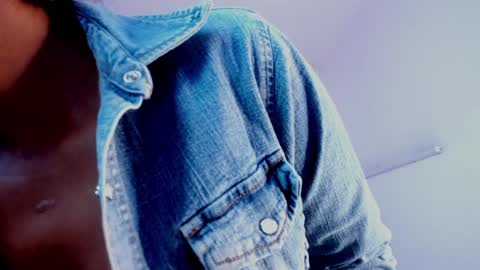  Ellie   online show from January 30, 2025, 12:27 pm