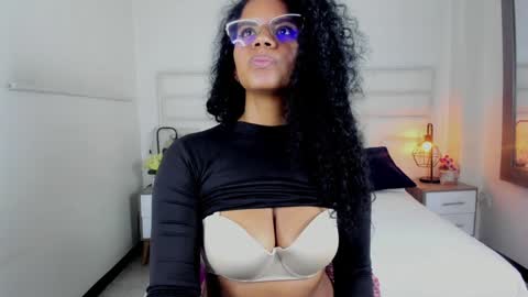  Ellie   online show from February 7, 2025, 2:58 pm