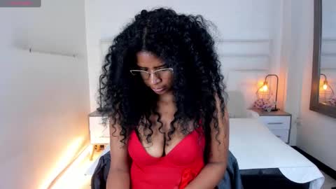  Ellie   online show from February 14, 2025, 3:26 pm