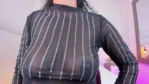  Ellie   online show from February 19, 2025, 6:21 pm