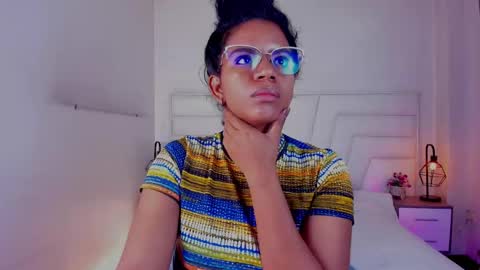  Ellie   online show from February 28, 2025, 12:52 pm