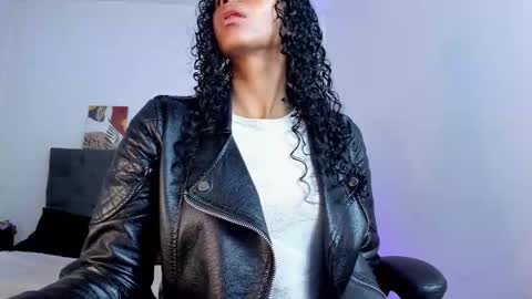  Ellie   online show from October 7, 2025, 2:14 pm