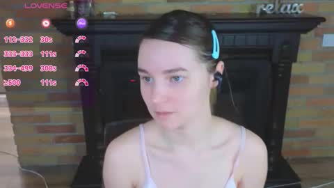Snapshot of ellie_babyy chatting on April 30, 2026, 7:58 am Ellie online show from April 30, 2026, 7:58 am