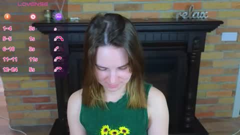 Snapshot of ellie_babyy chatting on May 4, 2026, 7:26 am Ellie online show from May 4, 2026, 7:26 am