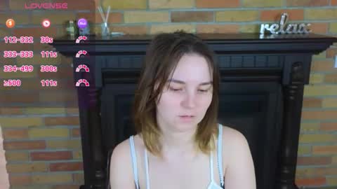 Snapshot of ellie_babyy chatting on May 7, 2026, 8:09 am Ellie online show from May 7, 2026, 8:09 am